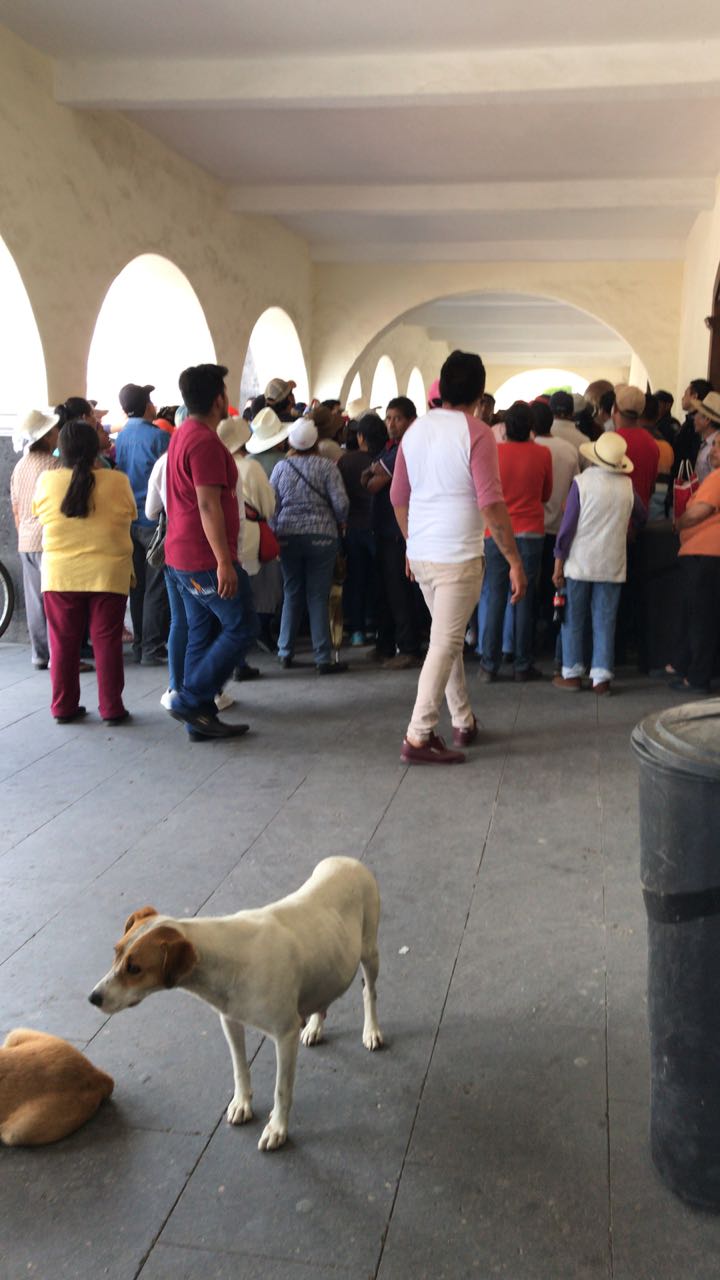 Protestan para exigir nueva presidencia auxiliar en Xalmimilulco