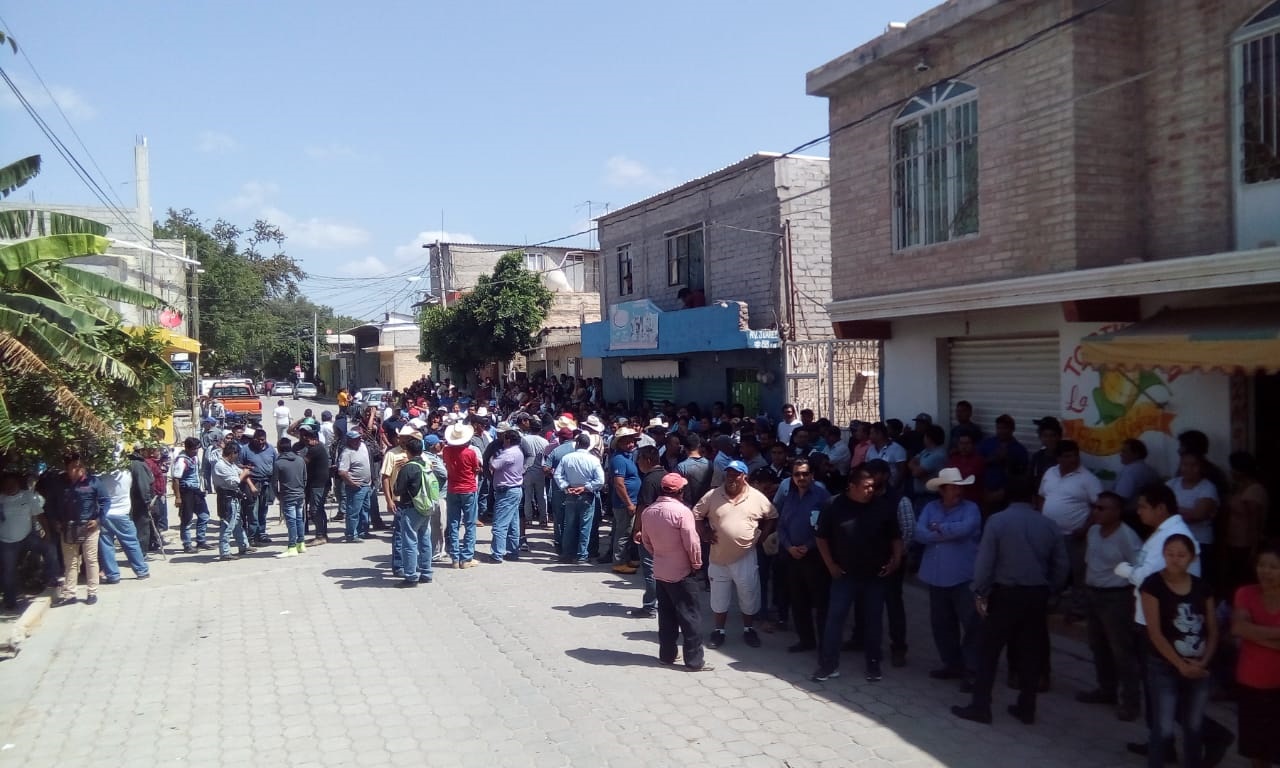 Tenso inicio de cómputo de votos en la región de Tehuacán