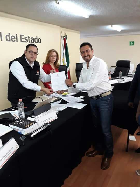 Dan constancia de mayoría a edil electo de Tlatlauquitepec