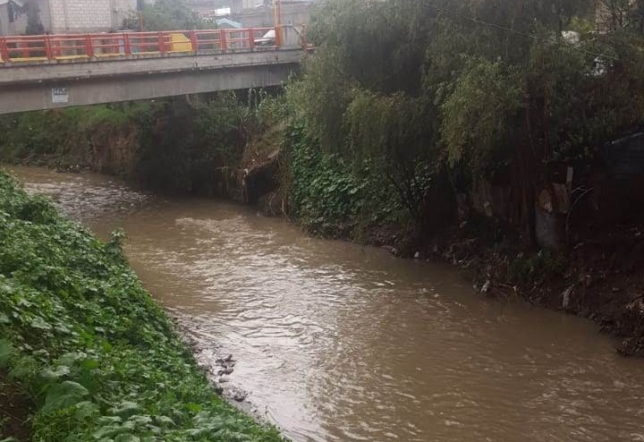 Dan mantenimiento a alarmas pluviales en Texmelucan
