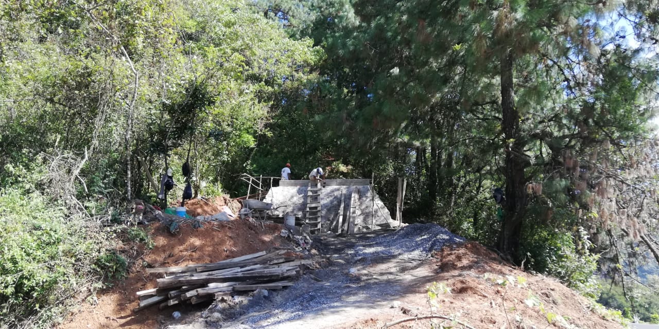 Demolerían tanque construido sin permiso en Huauchinango