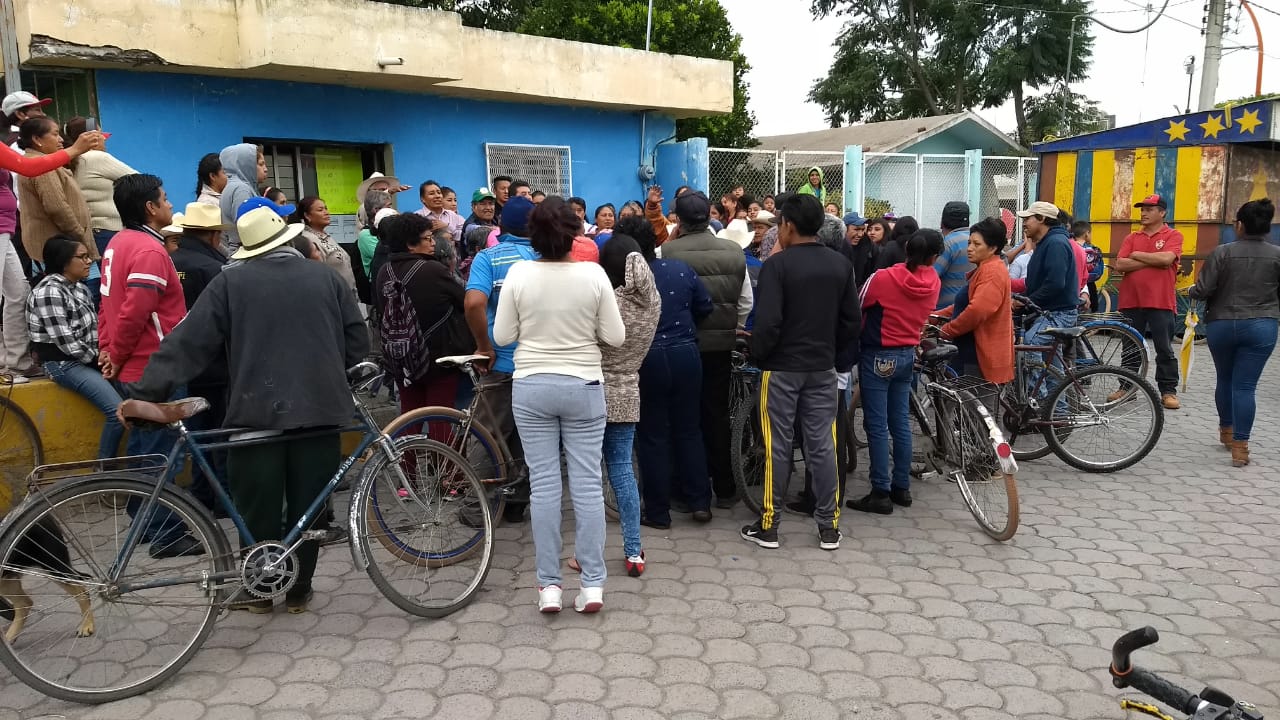 Trifulca en asamblea de comité de agua en Moyotzingo