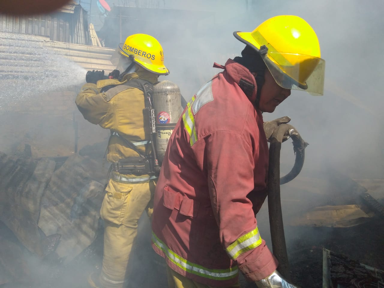 Una persona herida deja incendio de casa en Texmelucan