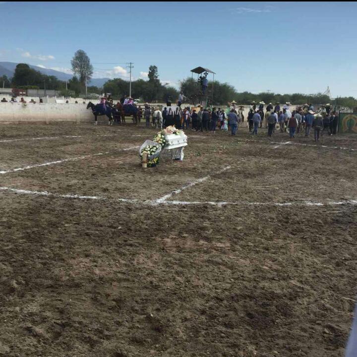 Dan último adiós a hija fallecida de ex diputado local