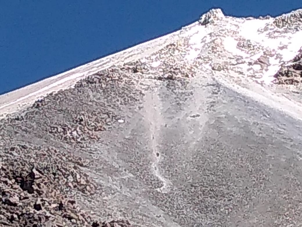 Solo golpes tuvieron alpinistas accidentados en Citlaltépetl 