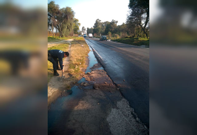 Ladrones dejan rastro de 3 kilómetros de diésel, en Texmelucan