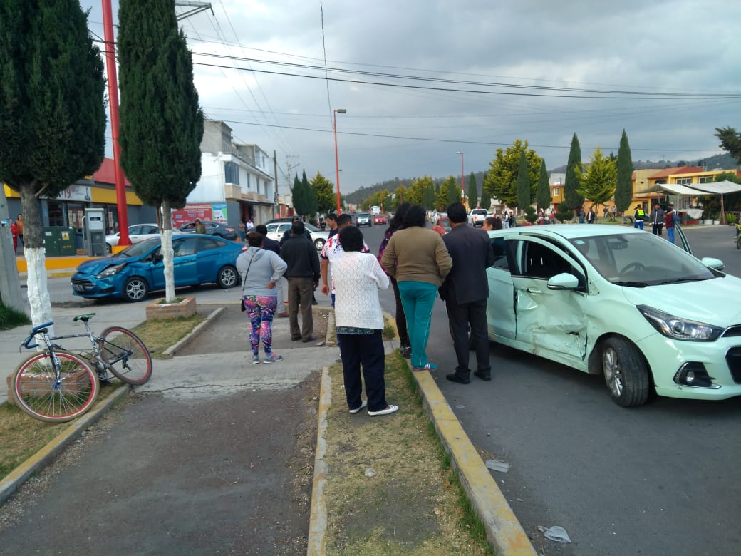 Menor lesionada en accidente automovilístico en Serdán