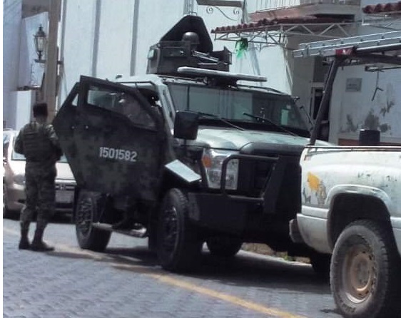 Balacera entre militares y ladrones por camión en Tecamachalco