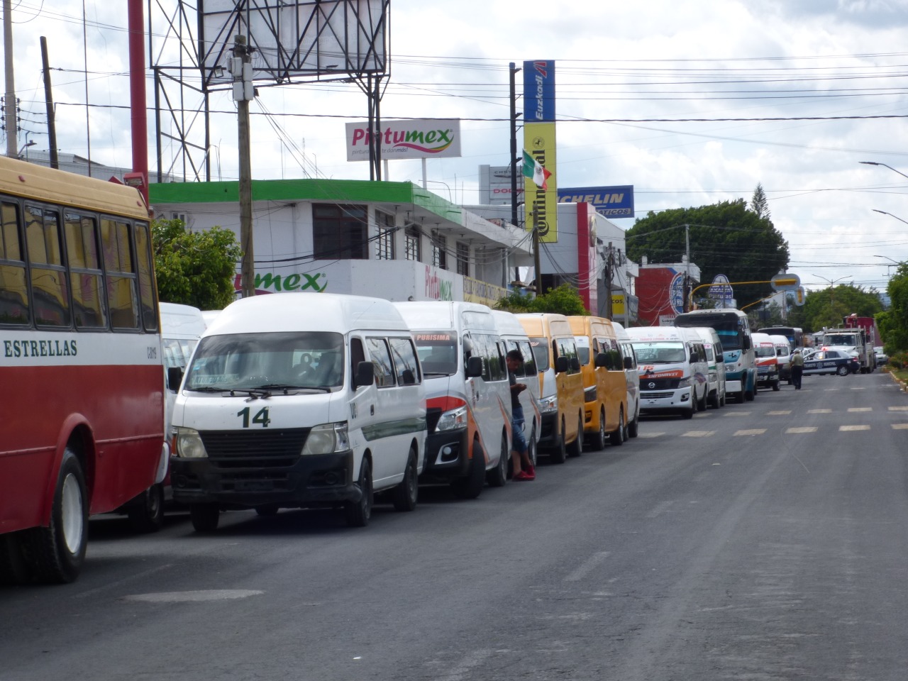 Transportistas despiden a hermanos ejecutados en Tehuacán