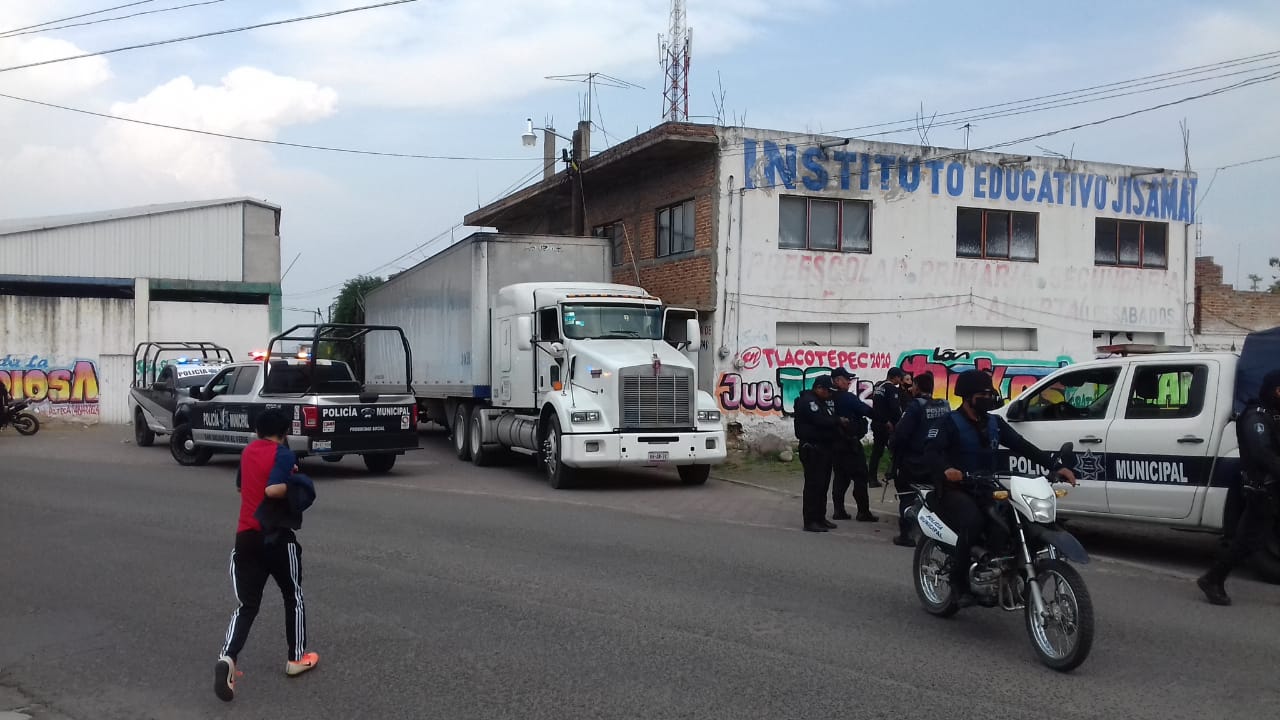 Recuperan en El Verde tráiler robado en el Arco Norte.