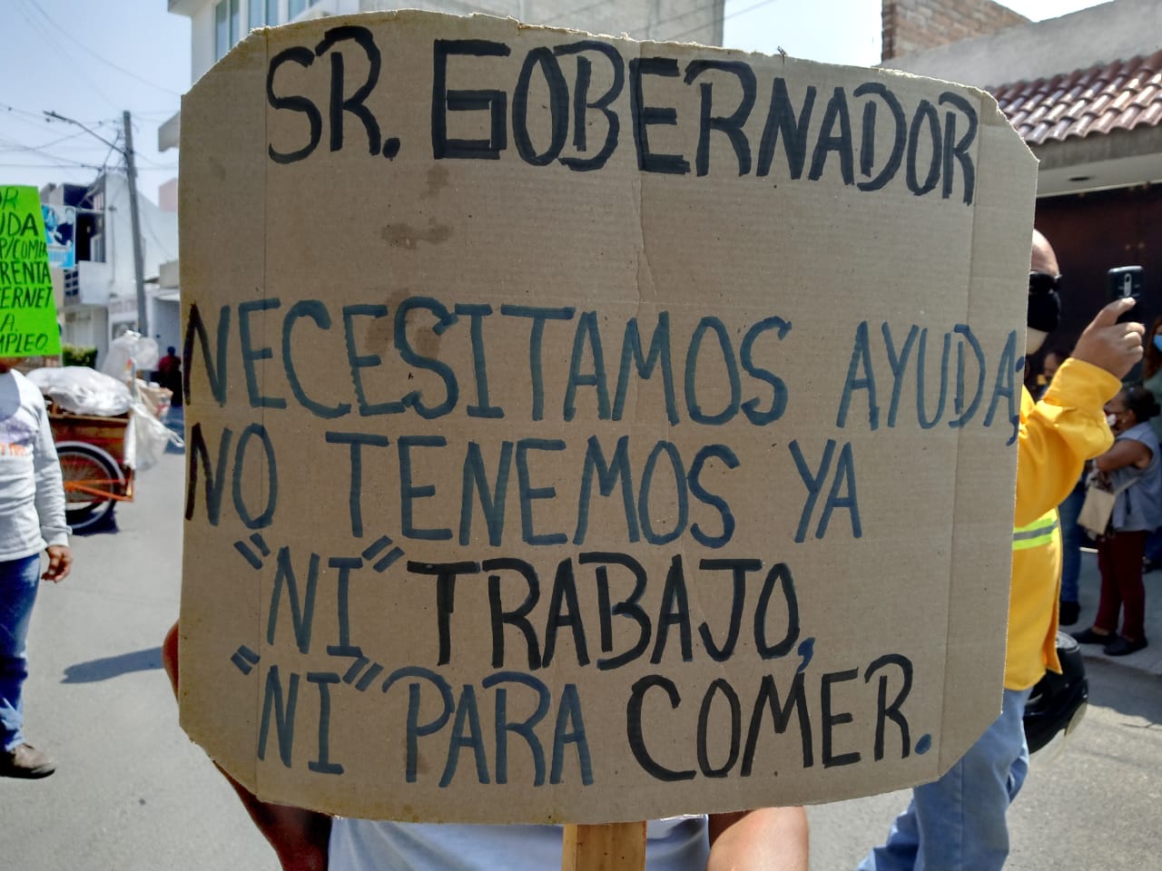 En Tehuacán pobladores exigen a Ayuntamiento entrega de despensas estatales