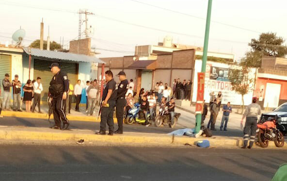 Motociclistas sufren accidente en Texmelucan, uno fallece