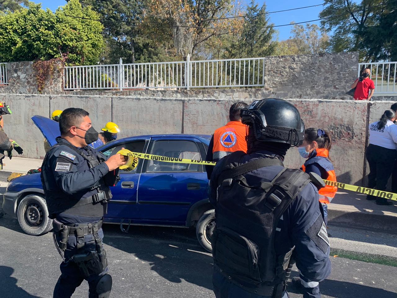 Hombre choca y muere su hijo contra muro de 25 zona militar de Puebla