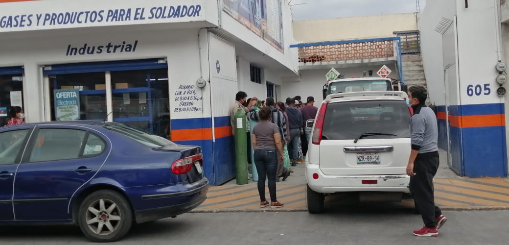 Se registran largas filas para conseguir oxígeno en Texmelucan