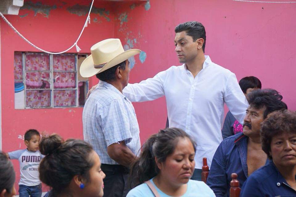 Edgar Salomón se inscribe como aspirante a alcaldía de Texmelucan por el PAN