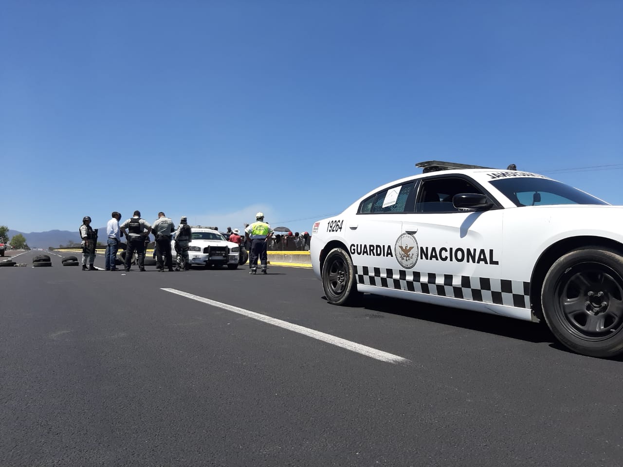 En la México-Puebla lanzan piedras contra automovilistas