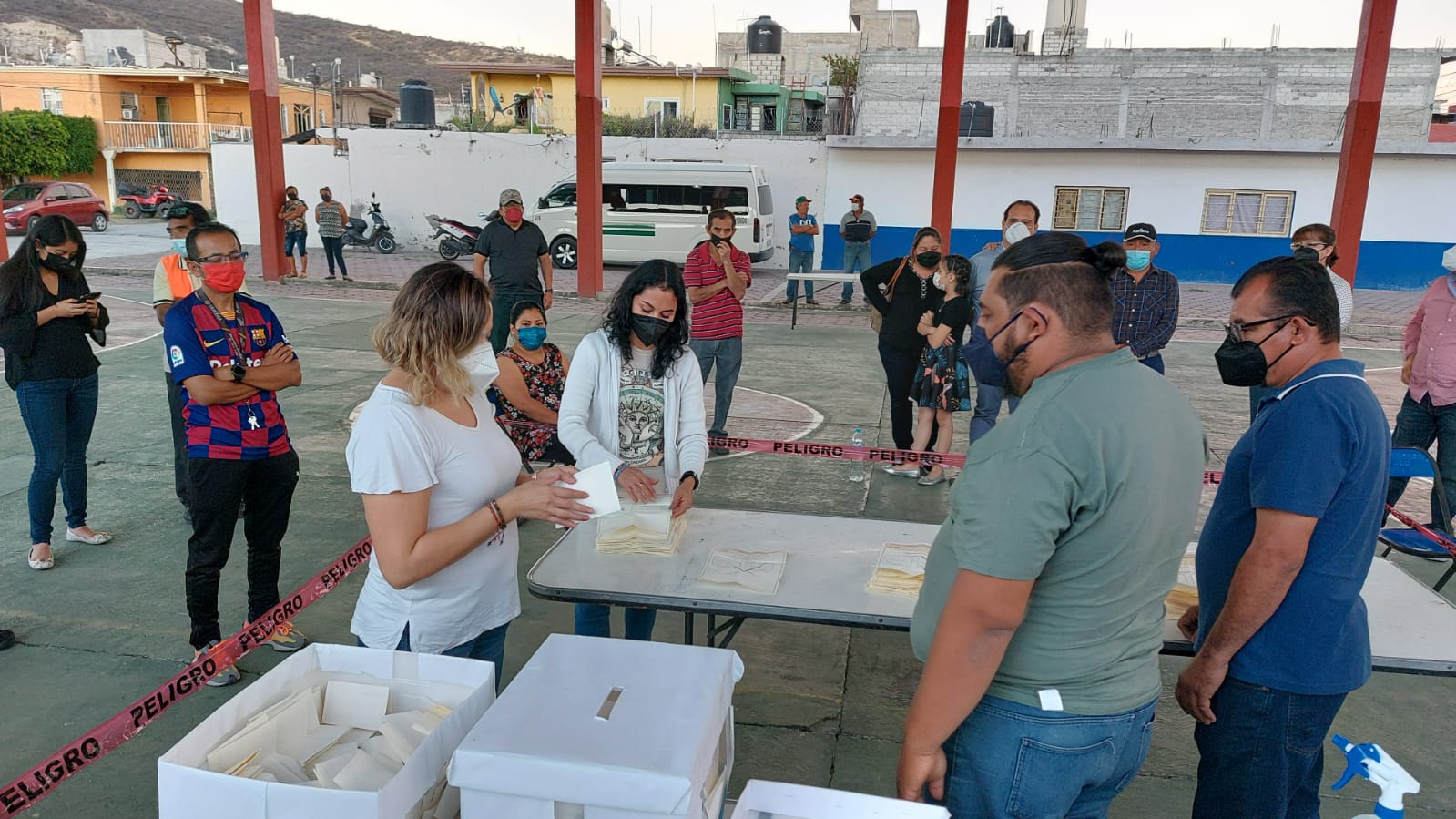 Se anulan elecciones en dos barrios de Izúcar y denuncian mapacheo