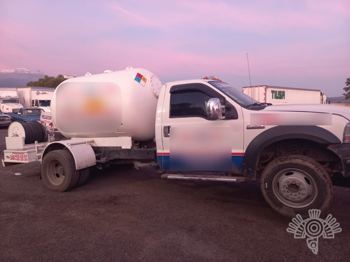 Aseguran tres vehículos relacionados al robo de combustible en Tlalancaleca