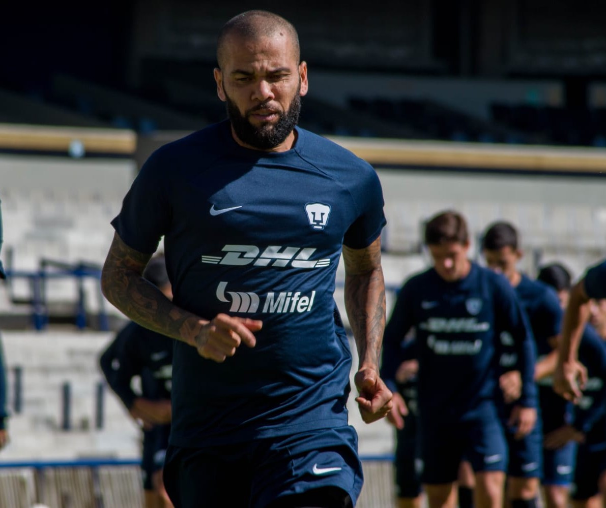 Dani Alves sigue sin pagar fianza