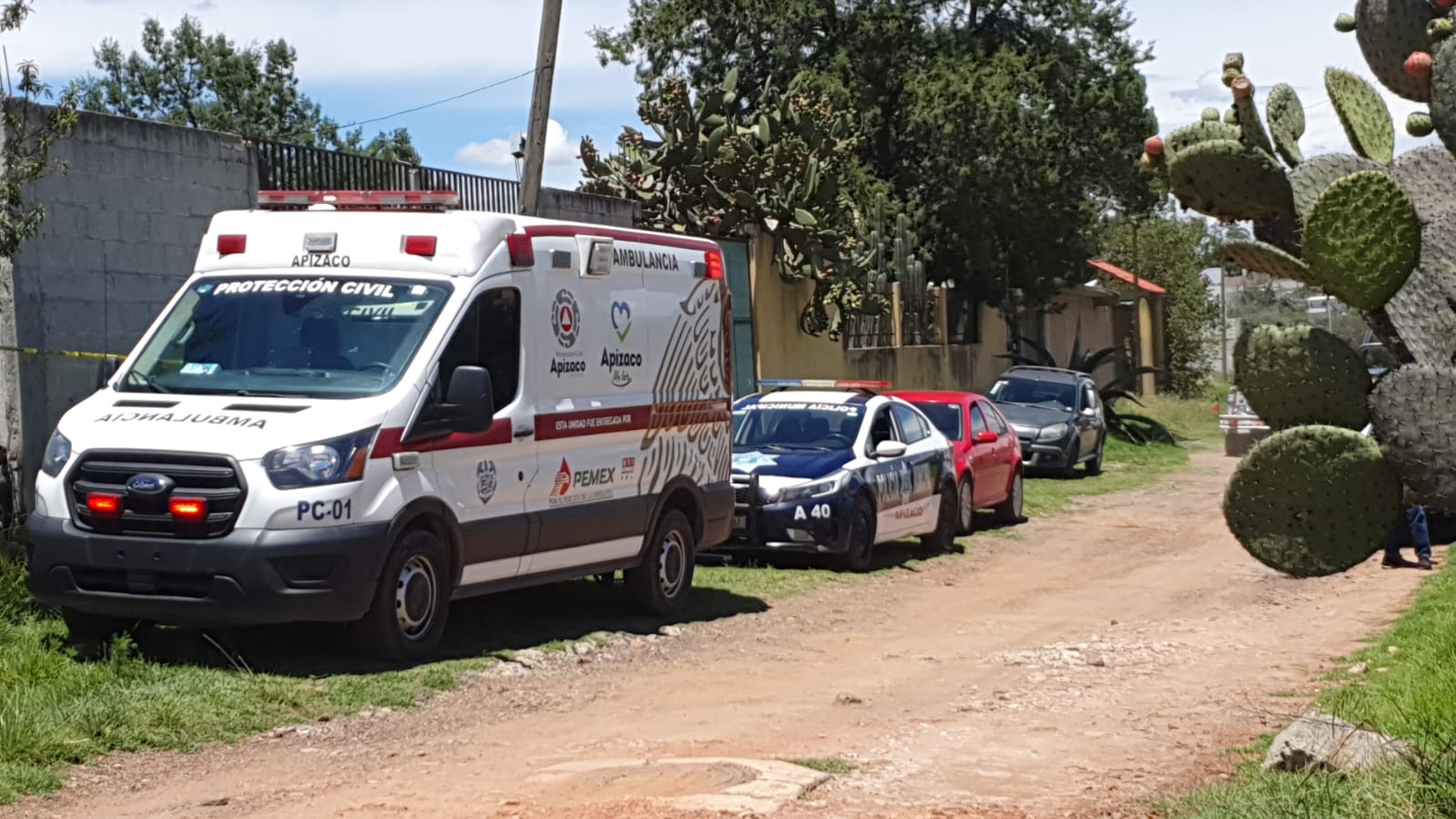 Localizan cadáver en estado de putrefacción en predio de Apizaco