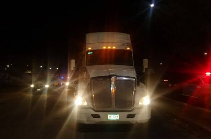 Muere copiloto de trailero tras ser baleado en asalto en la Azumbilla-Vicente Guerrero