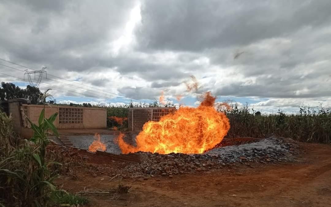 Pemex realiza quema controlada en Texmelucan