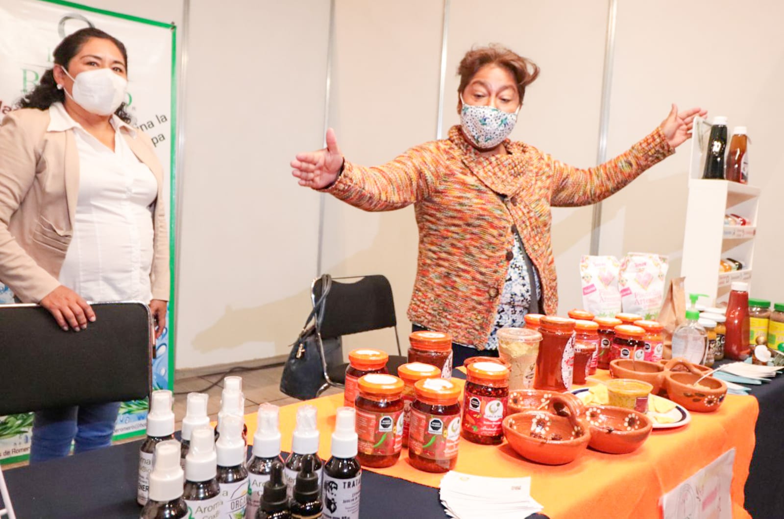Impulsa gobierno estatal primer “Mercadito Solidario para Mujeres”