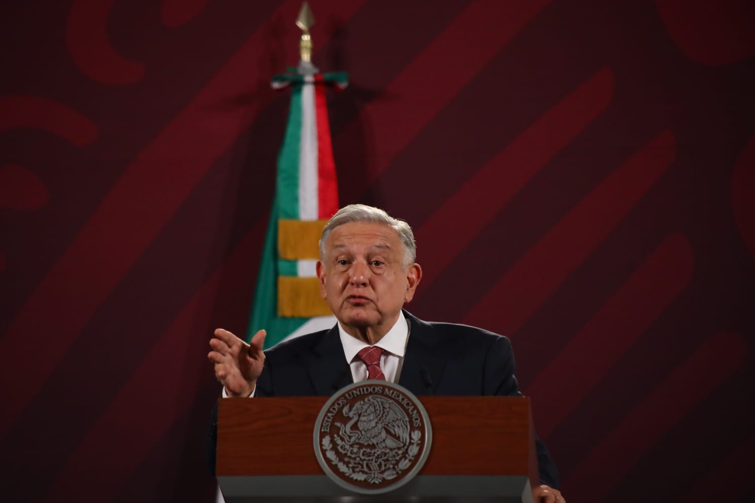 Lamenta López Obrador muerte de Ricardo Rocha