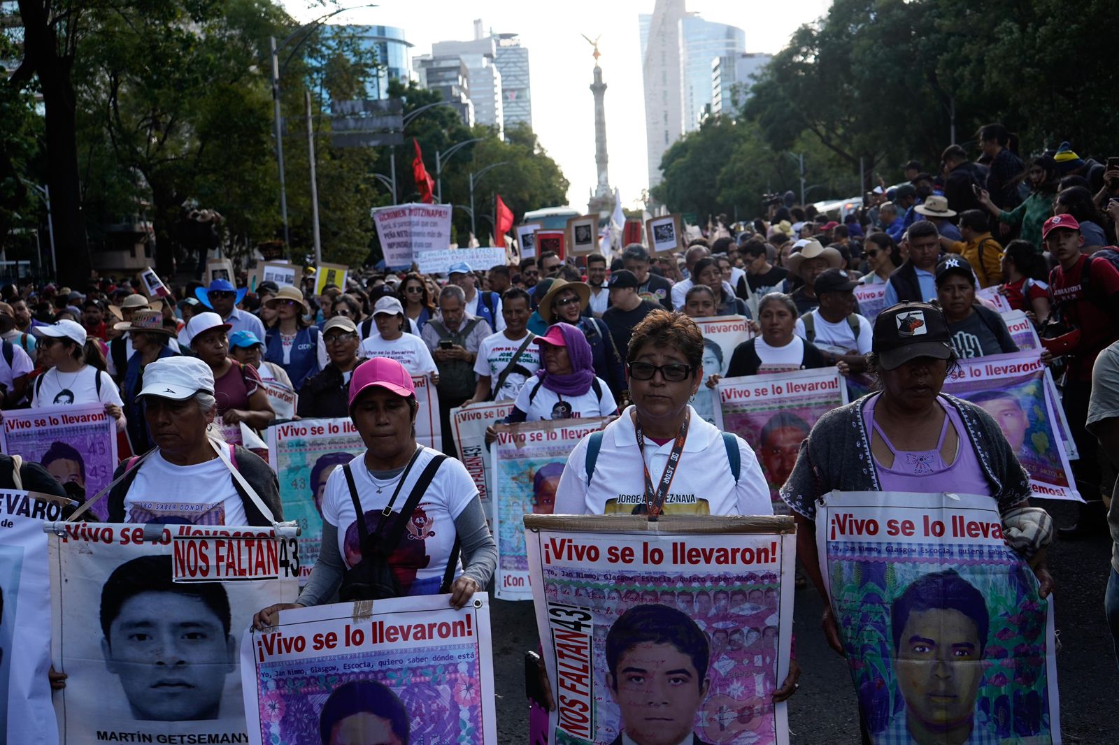 Boicot electoral, convocan padres de los 43 normalistas de Ayotzinapa