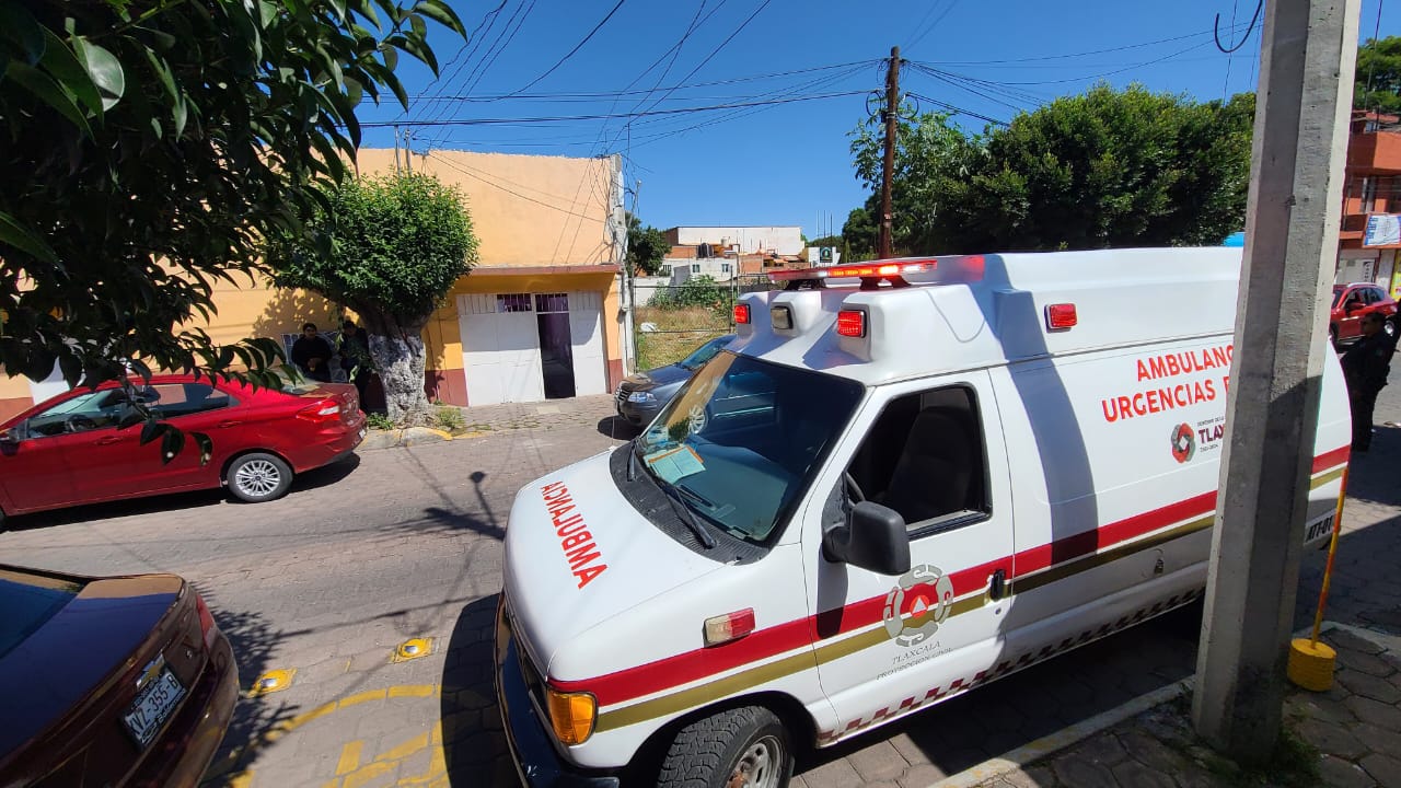 Hallan muerto a camillero del IMSS en su vivienda en Tlaxcala
