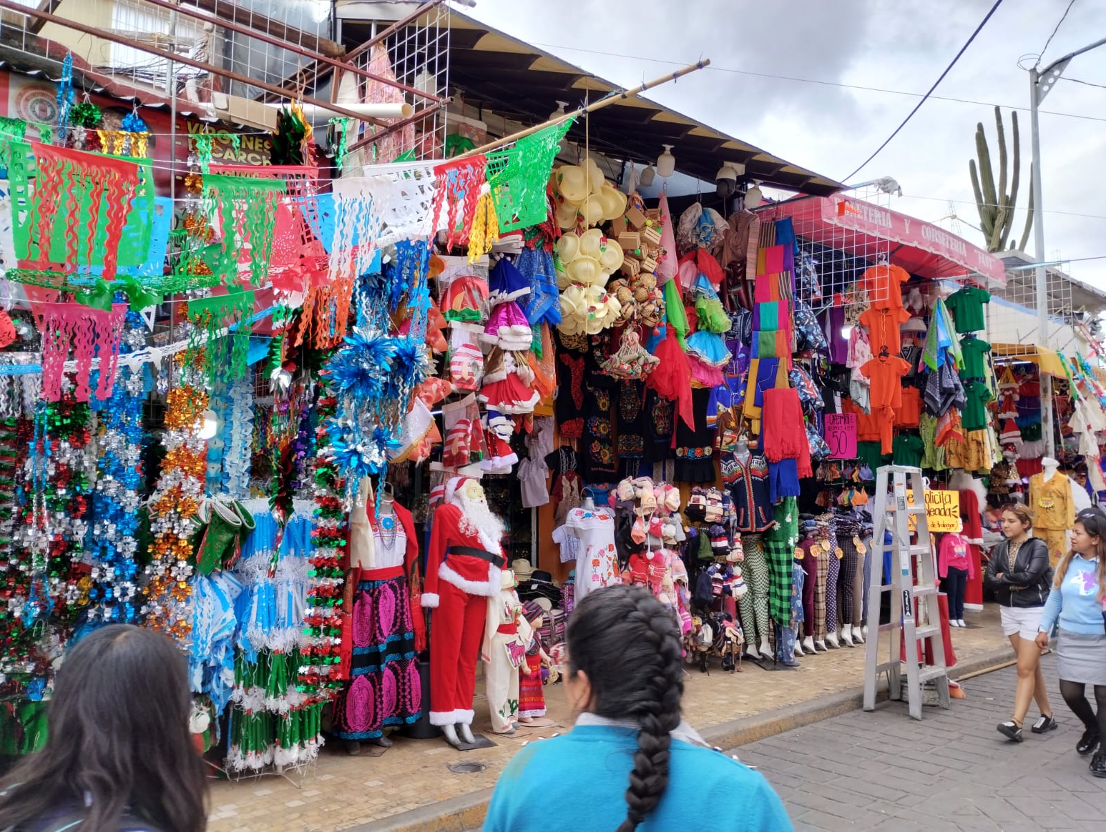 Hasta 60 ambulantes diarios son retirados del centro de Tehuacán