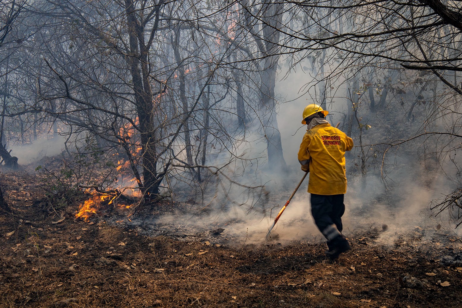 En el país hay 100 incendios forestales activos