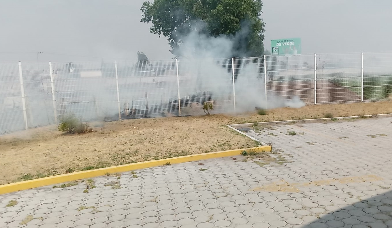Bomberos de Texmelucan logran sofocar incendio en pastizales