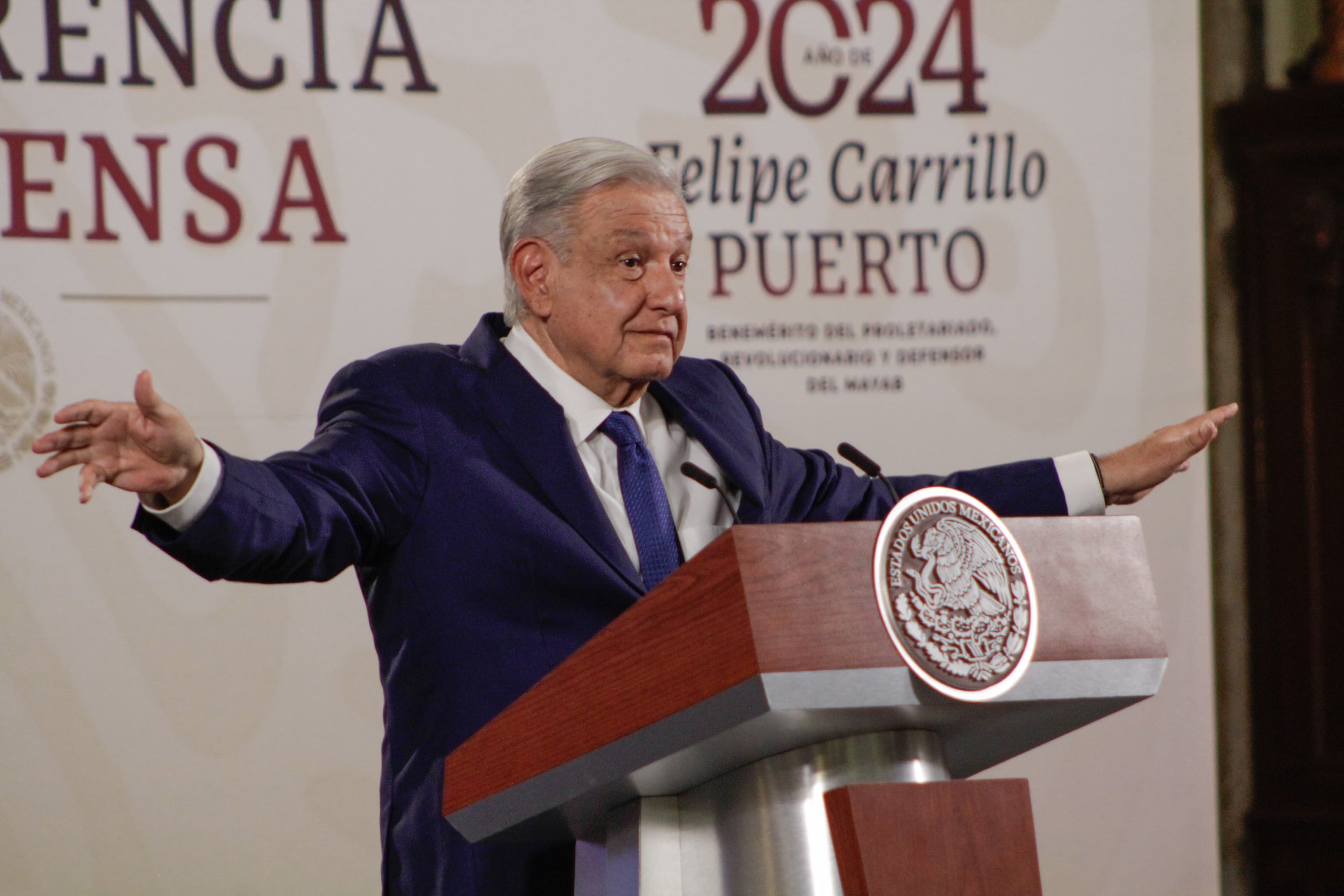 López Obrador felicita a las madres de México