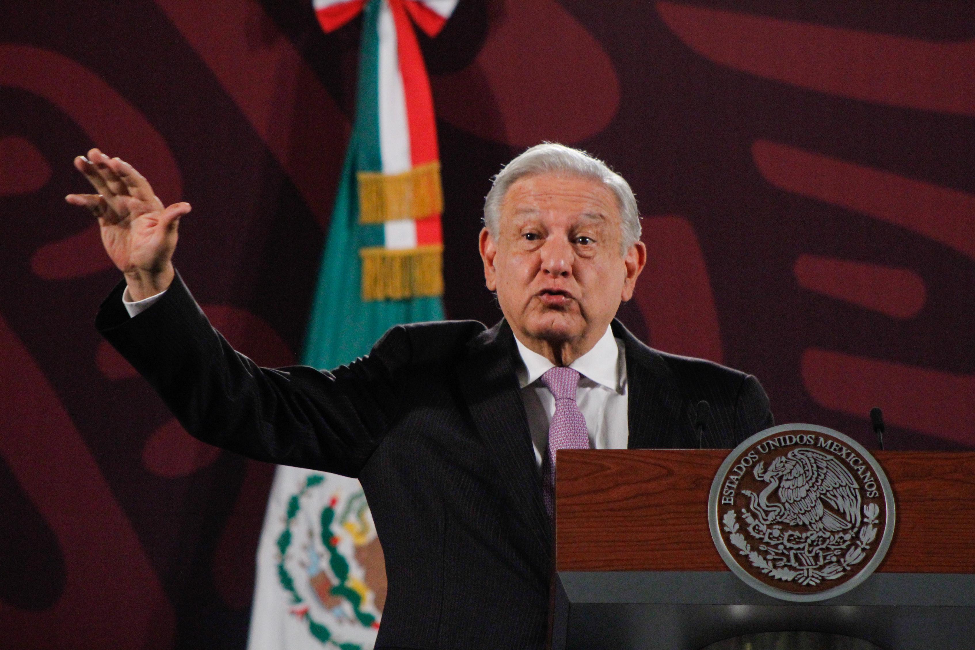 Llama López Obrador a clase media para que entre en reflexión y no tener odios