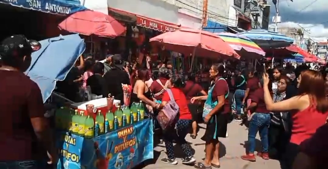 Se registra zafarrancho en centro de Tehuacán entre vendedoras ambulantes