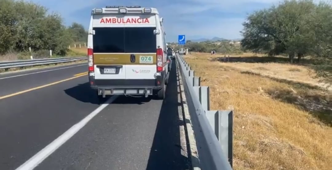 Localizan a hombre sin vida en una camioneta en la Cuacnopalan-Oaxaca