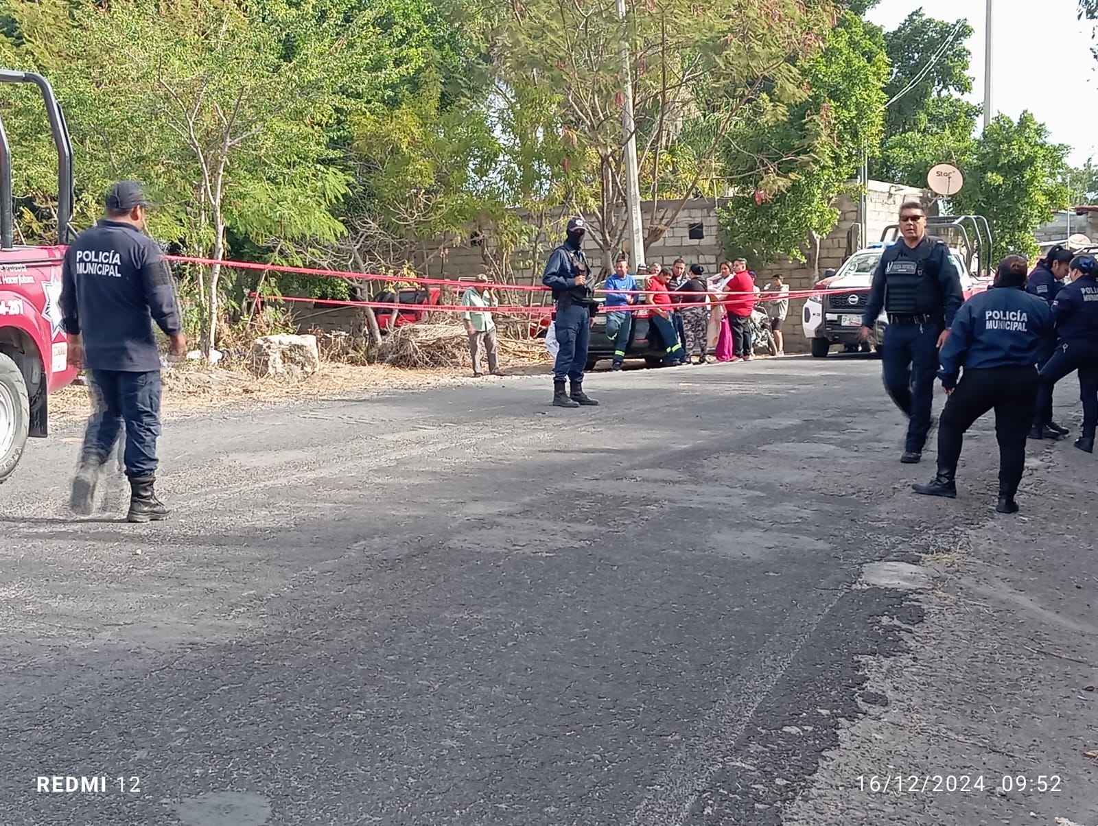 Armenta ofrece apoyo a la familia del comandante asesinado