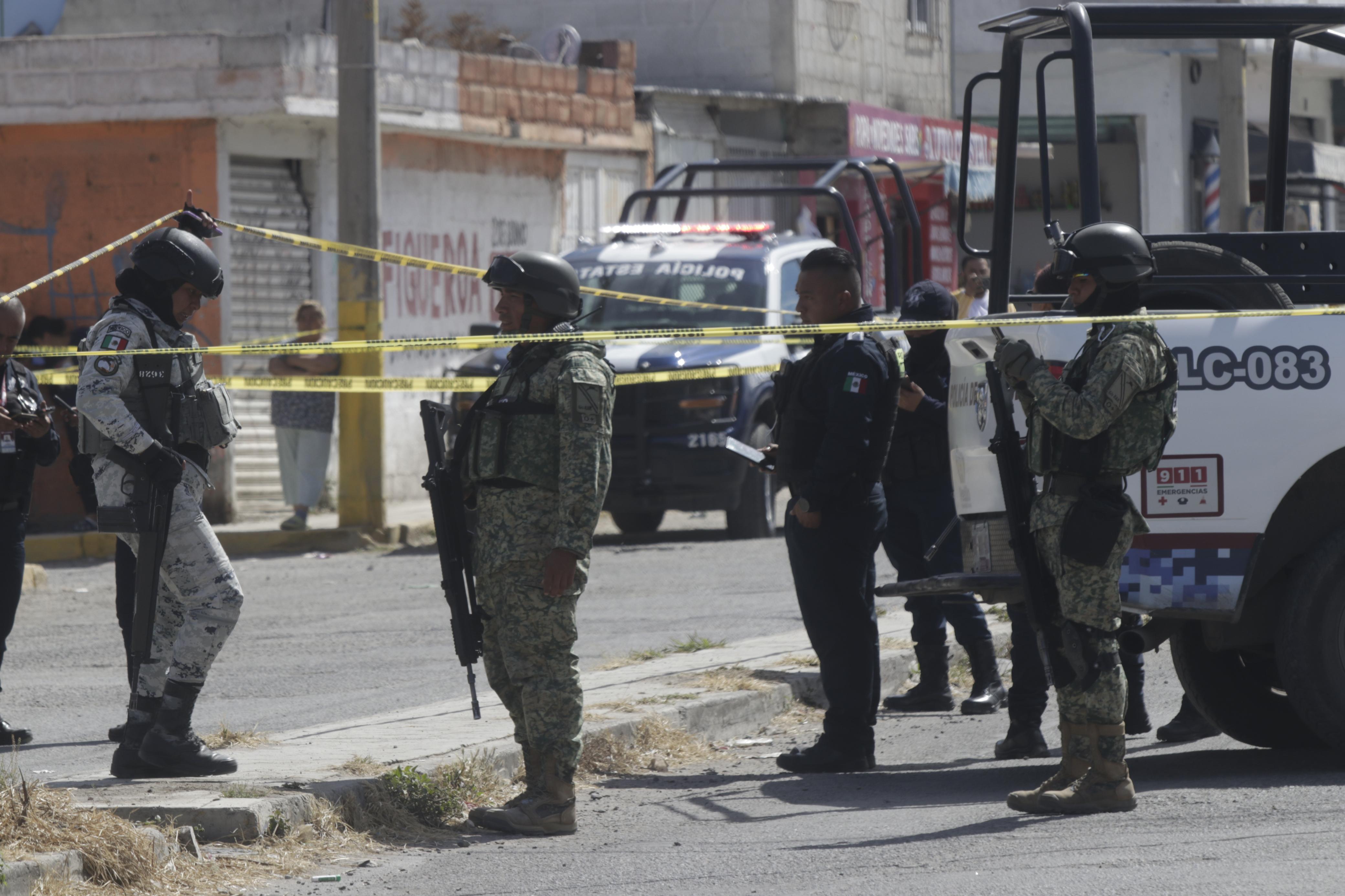 Autoridades desactivan granada en calles de Puebla