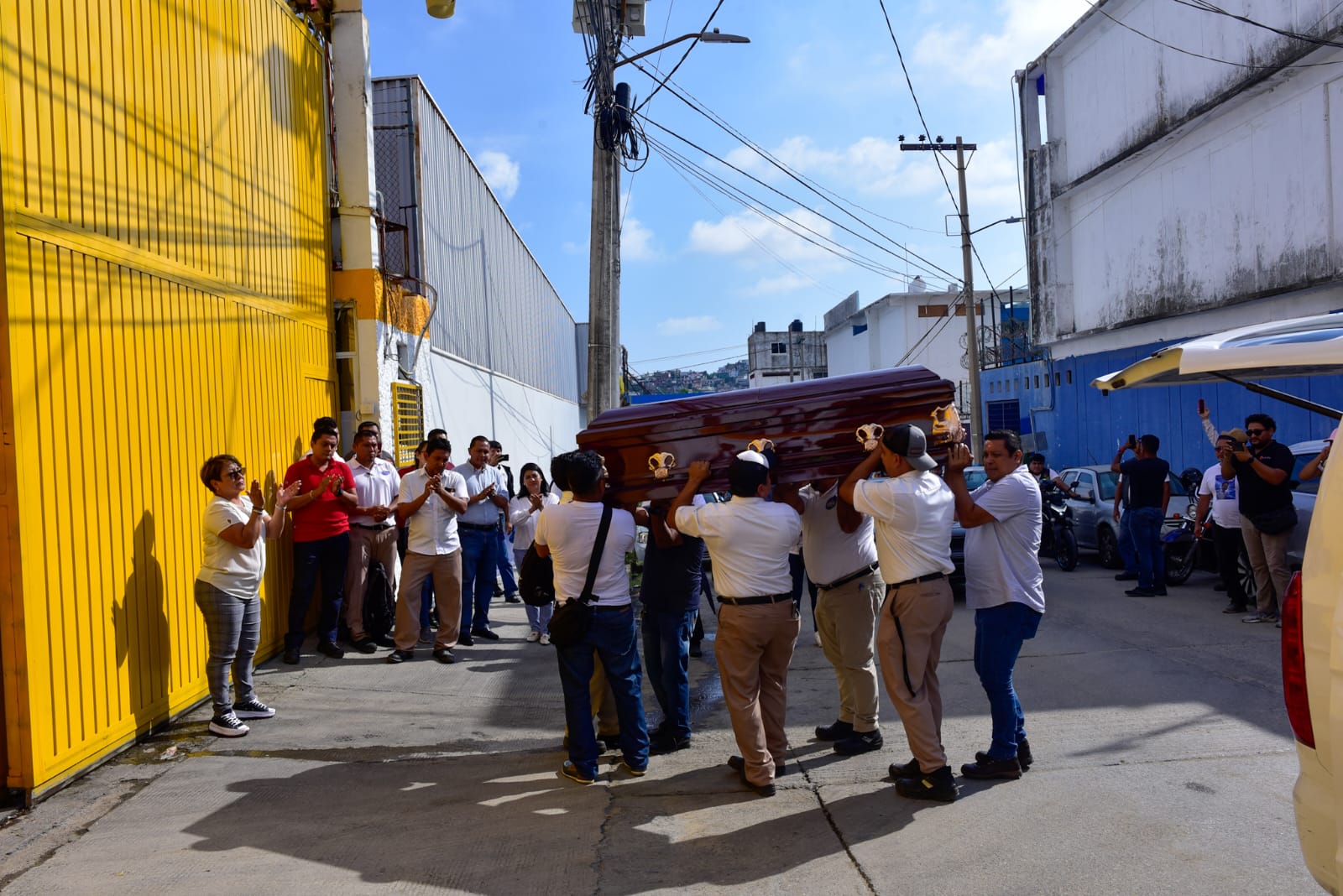 Compañeros despiden a trabajador de Sigma asesinado a balazos