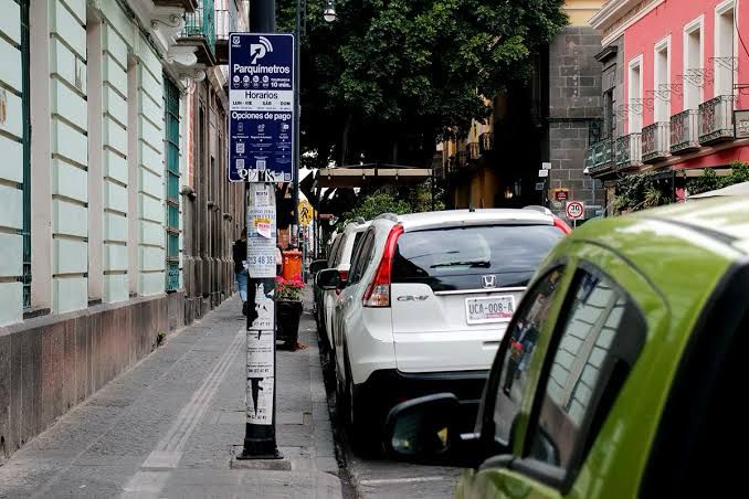 Cuatro cámaras vigilarán funcionamiento de parquímetros en Puebla