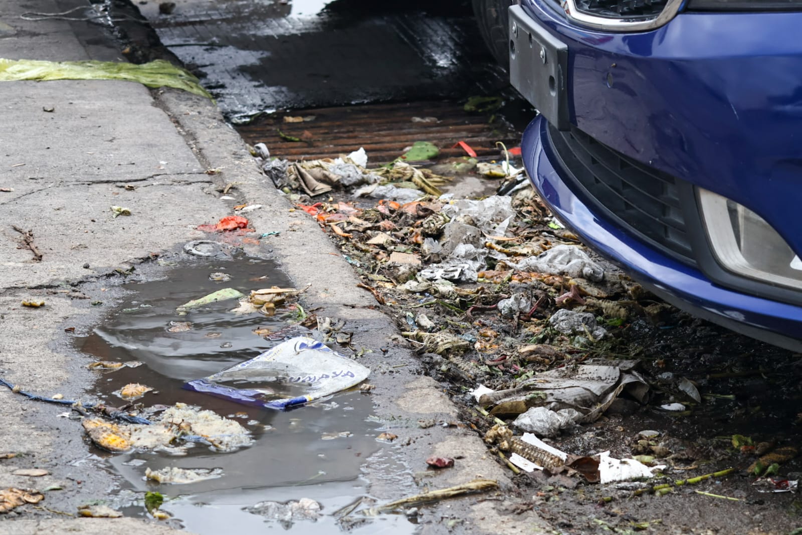 Persisten las inundaciones por lluvias en Huauchinango 