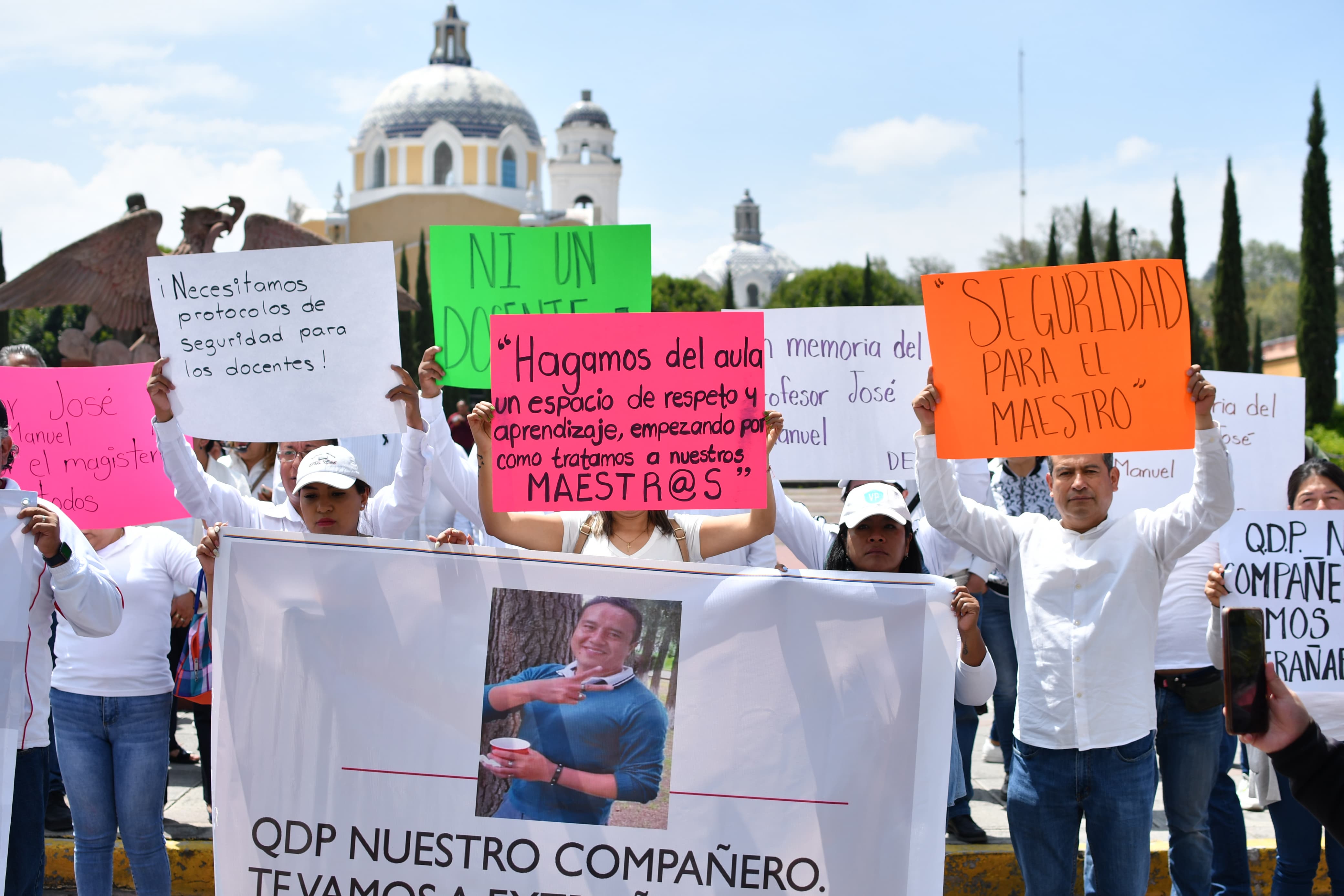 Marchan docentes de la Sección 55 de Tlaxcala en memoria de José Manuel López
