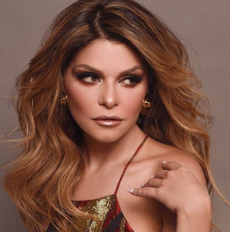 Itatí Cantoral posa junto a la novia de su hijo que enamoró con su belleza