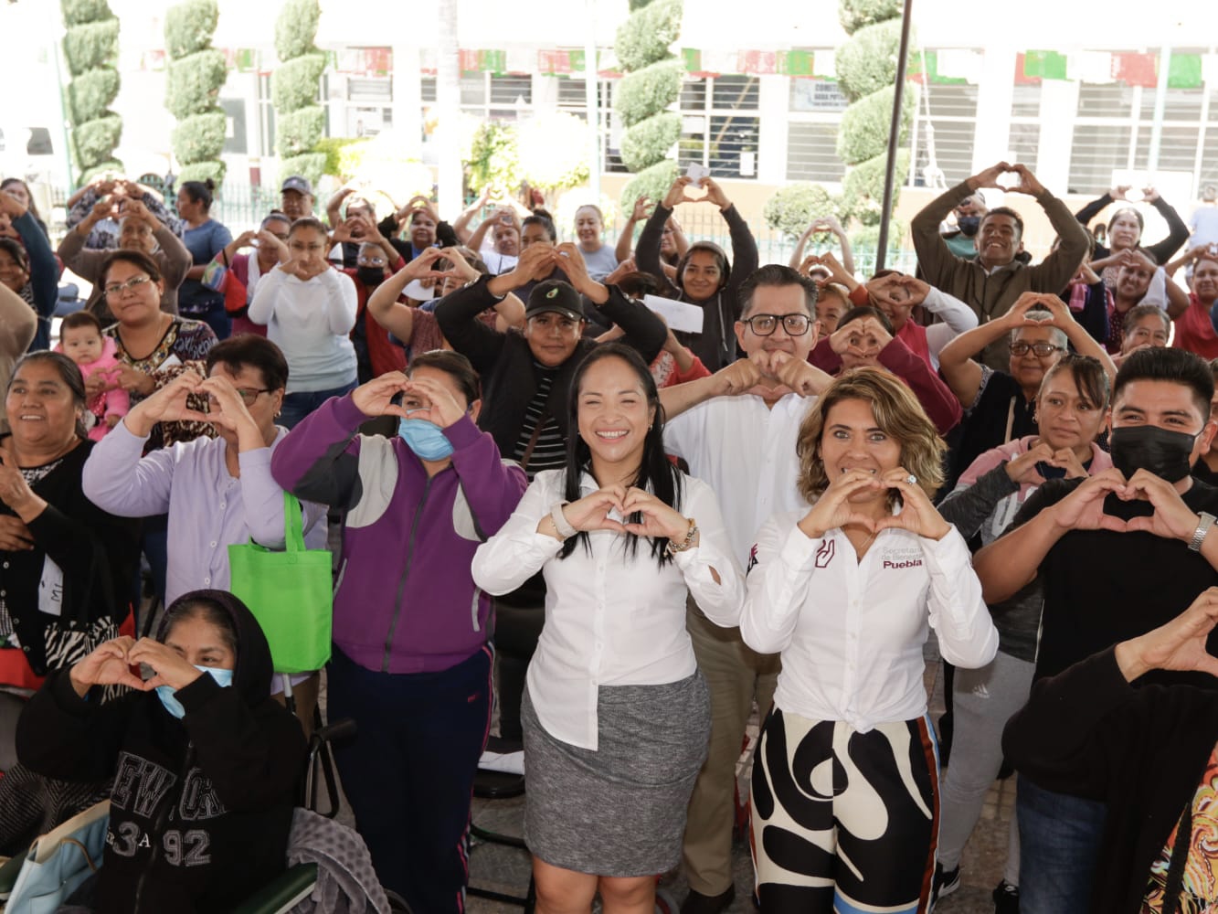 Entrega Bienestar apoyos alimentarios en San Baltazar Tetela