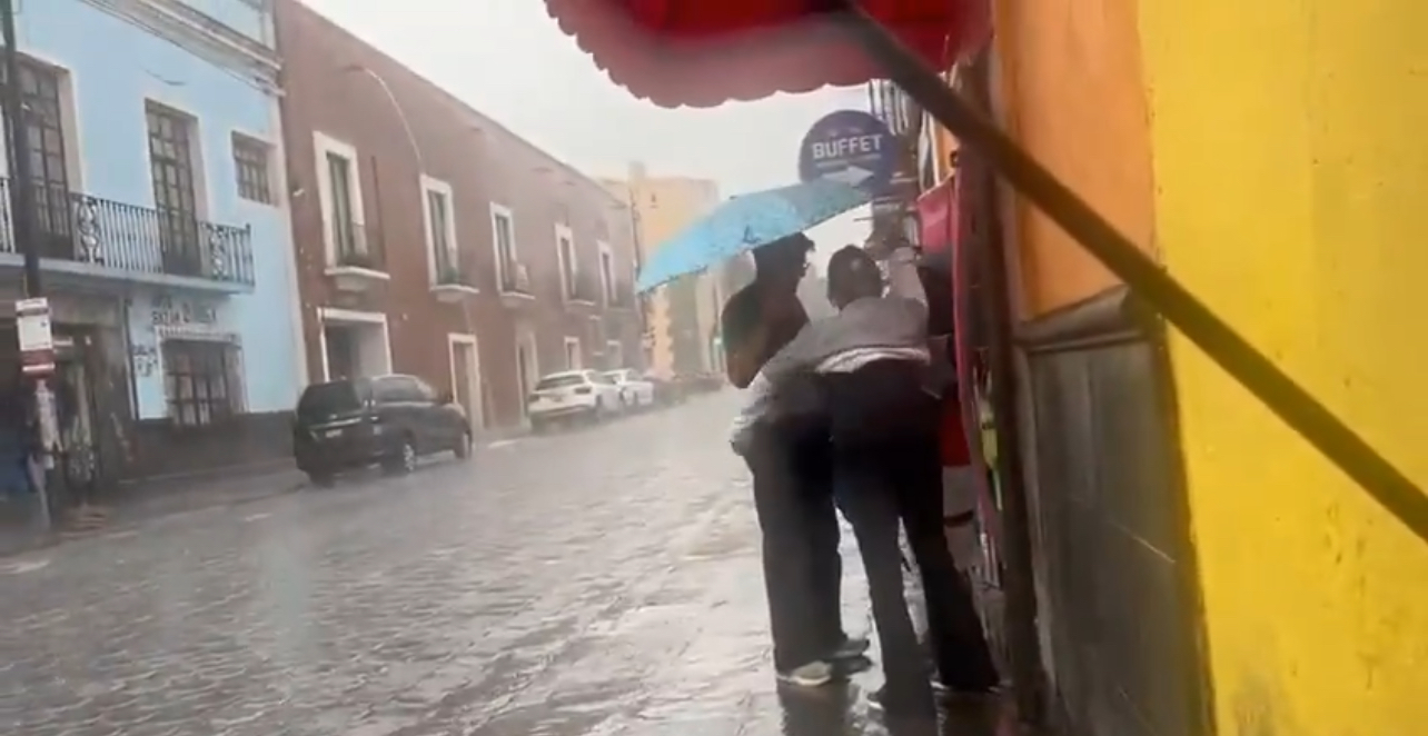 Se desata lluvia en la capital poblana; Conagua alerta por chubascos 