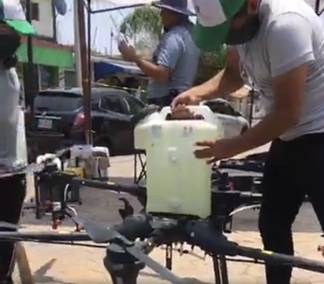  Realizan demostración de sanitización con drones en Tepeojuma