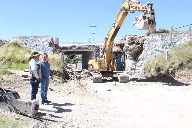 Inicia ampliación de puente que enlaza 4 comunidades de Tepeaca