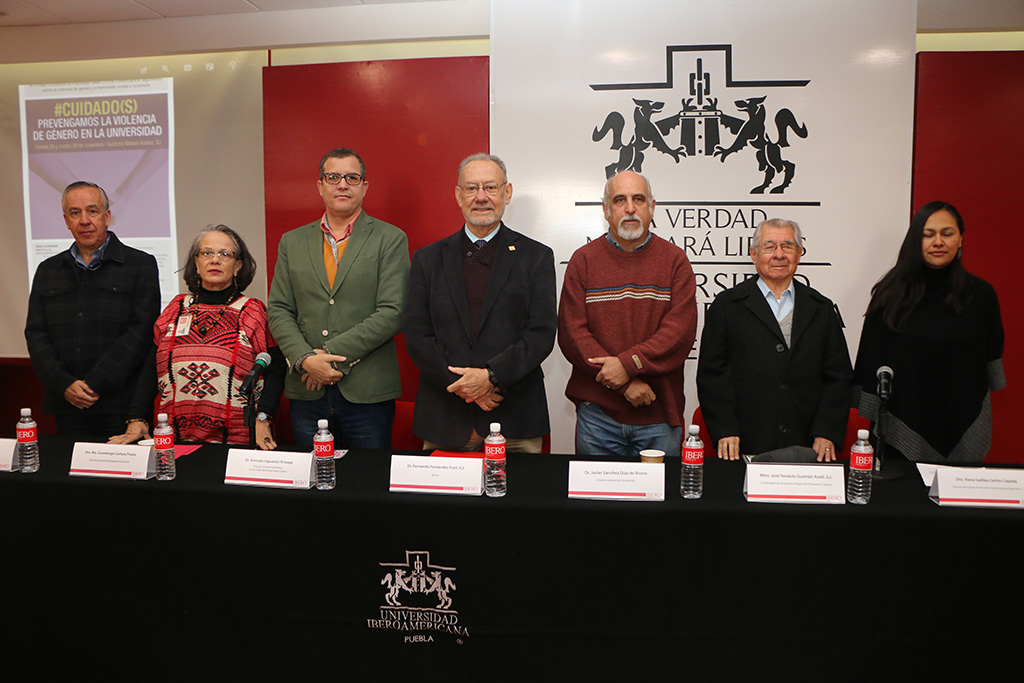 Presenta IBERO Puebla compromisos para atender violencia de género