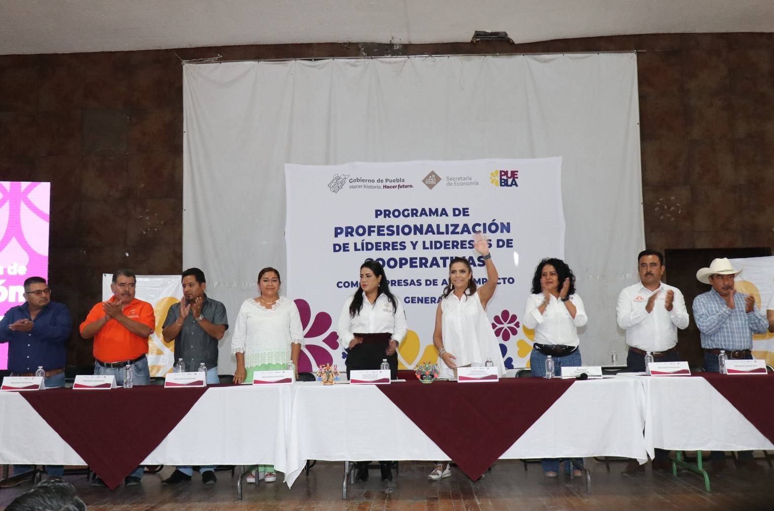 En Izúcar, gobierno de Puebla impulsa a cooperativas y mujeres emprendedoras